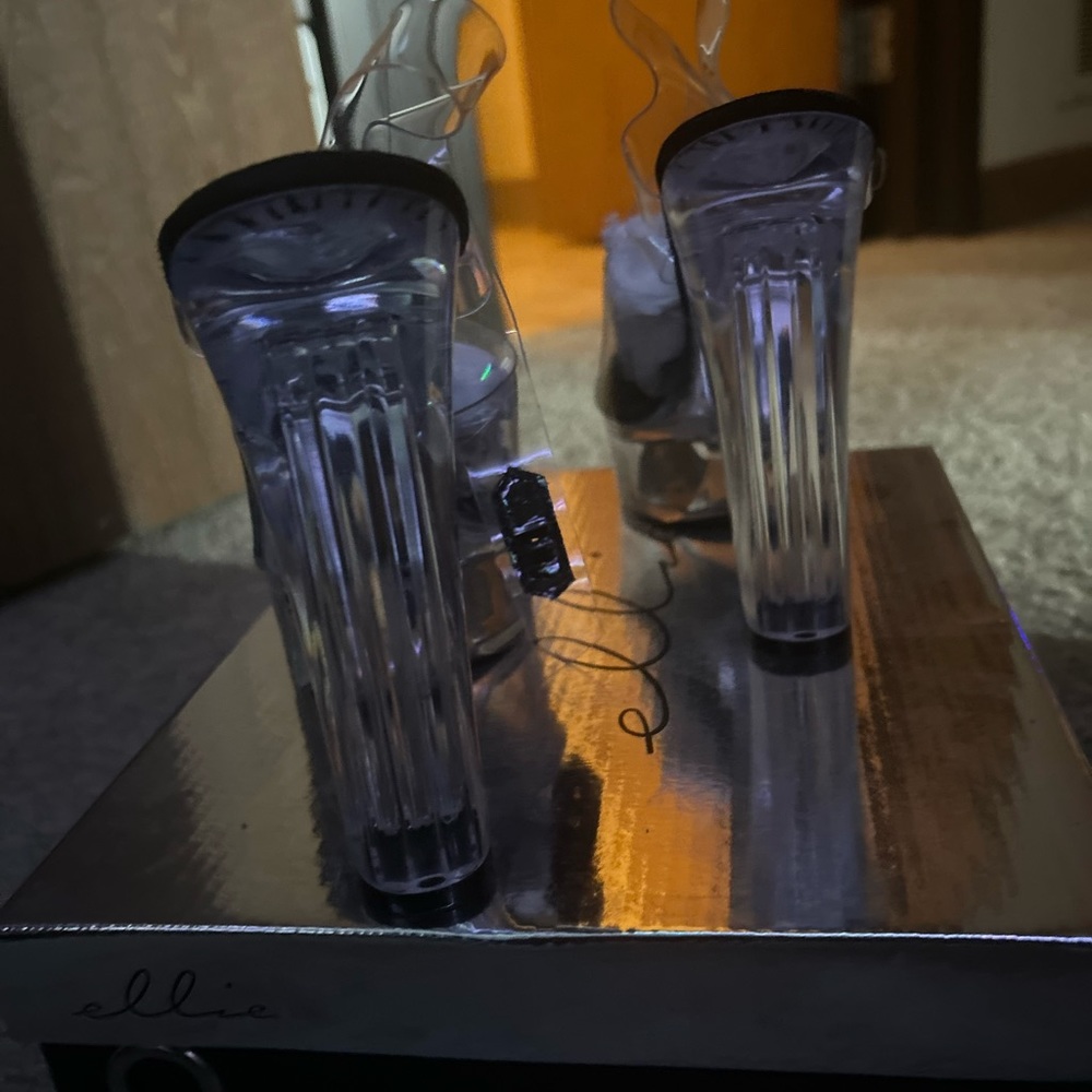 Clear SIZE 7 US Pleaser heels